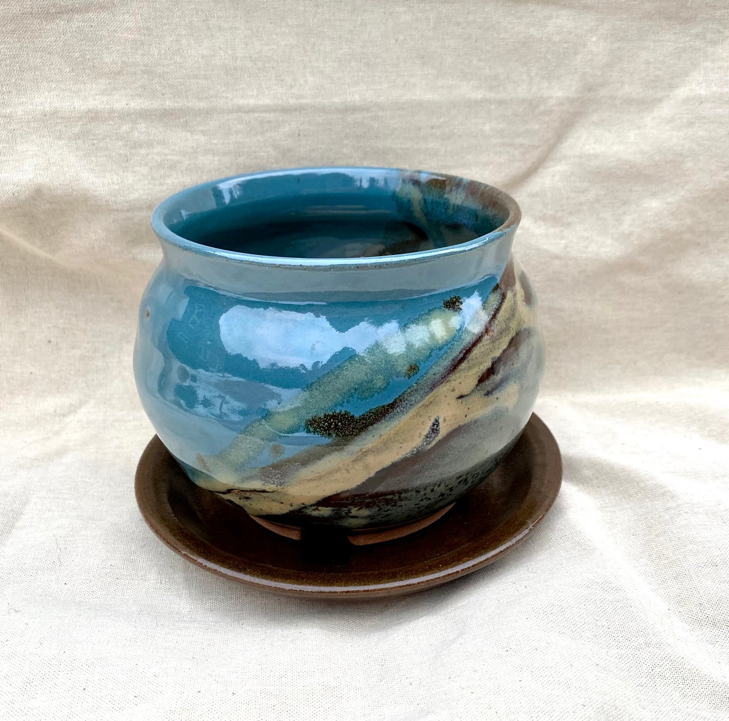 Planter (with drainage holes & plate)