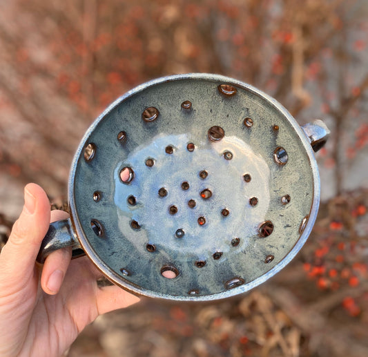 Colander / Berry Bowl